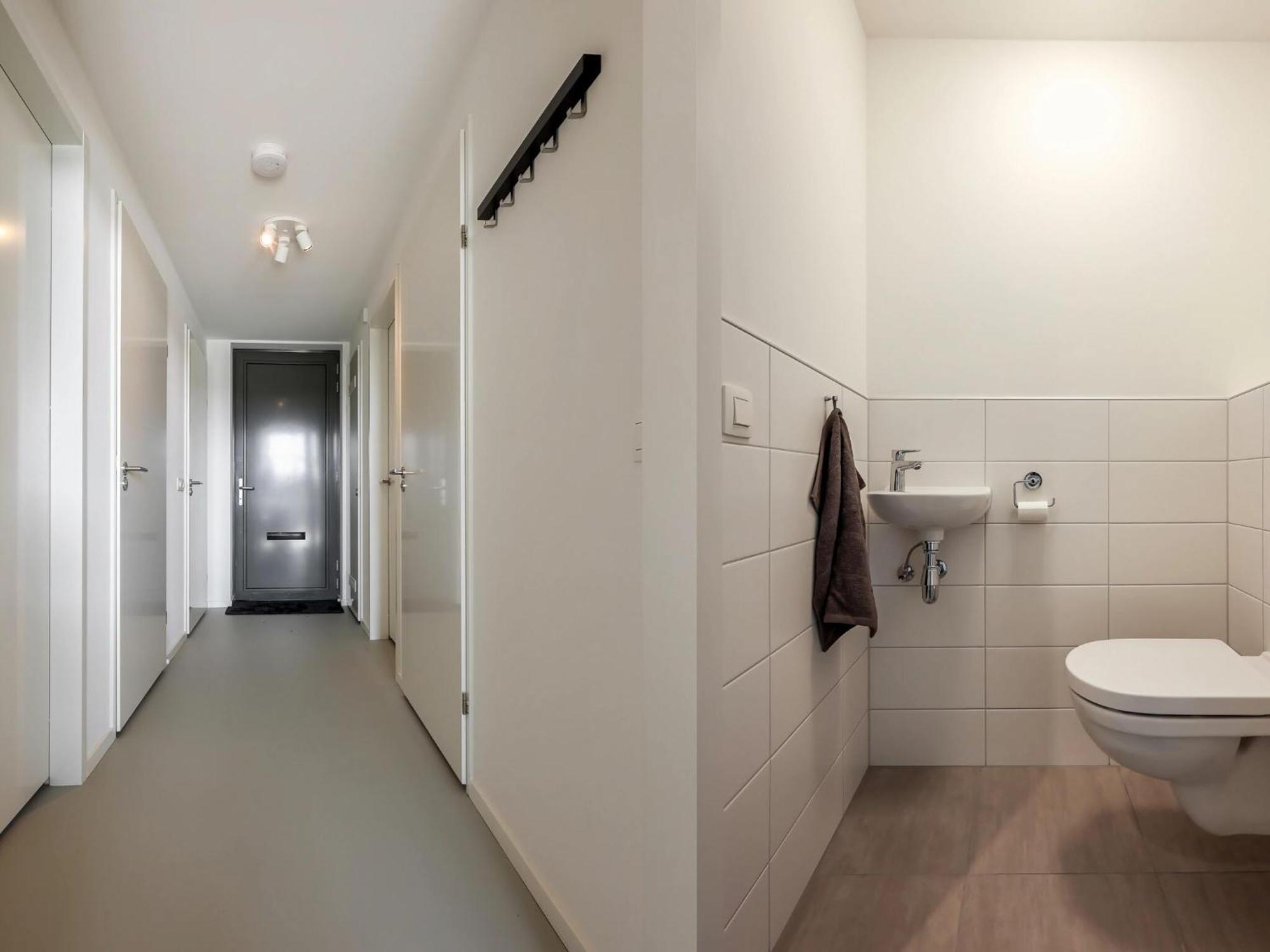 Spacious With Garden *