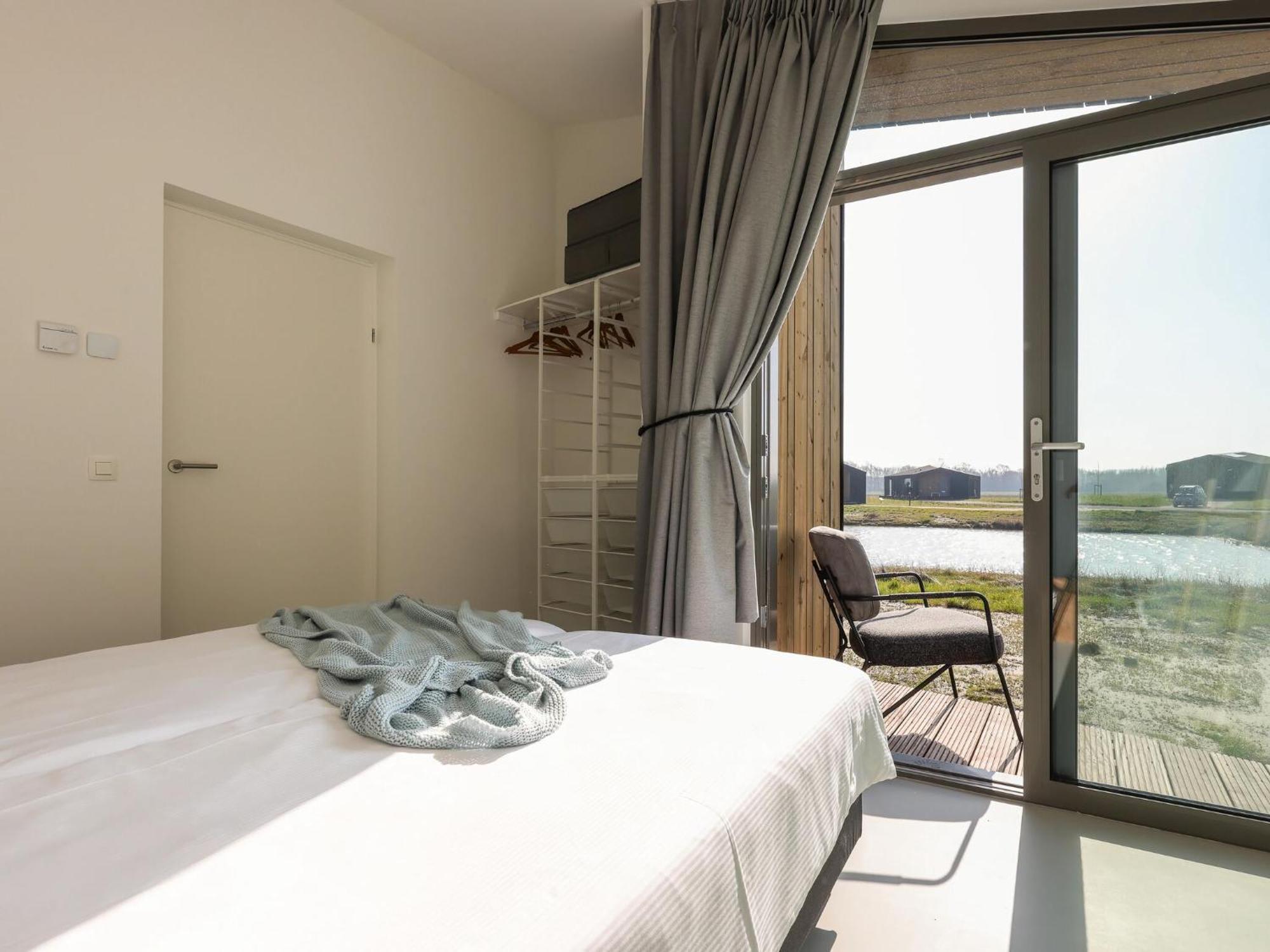 Spacious With Garden Wissenkerke